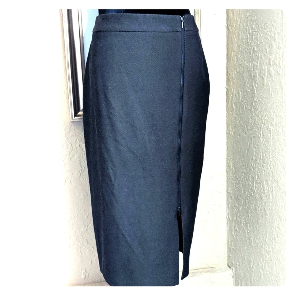 Like New Ann Taylor double zip tulip skirt